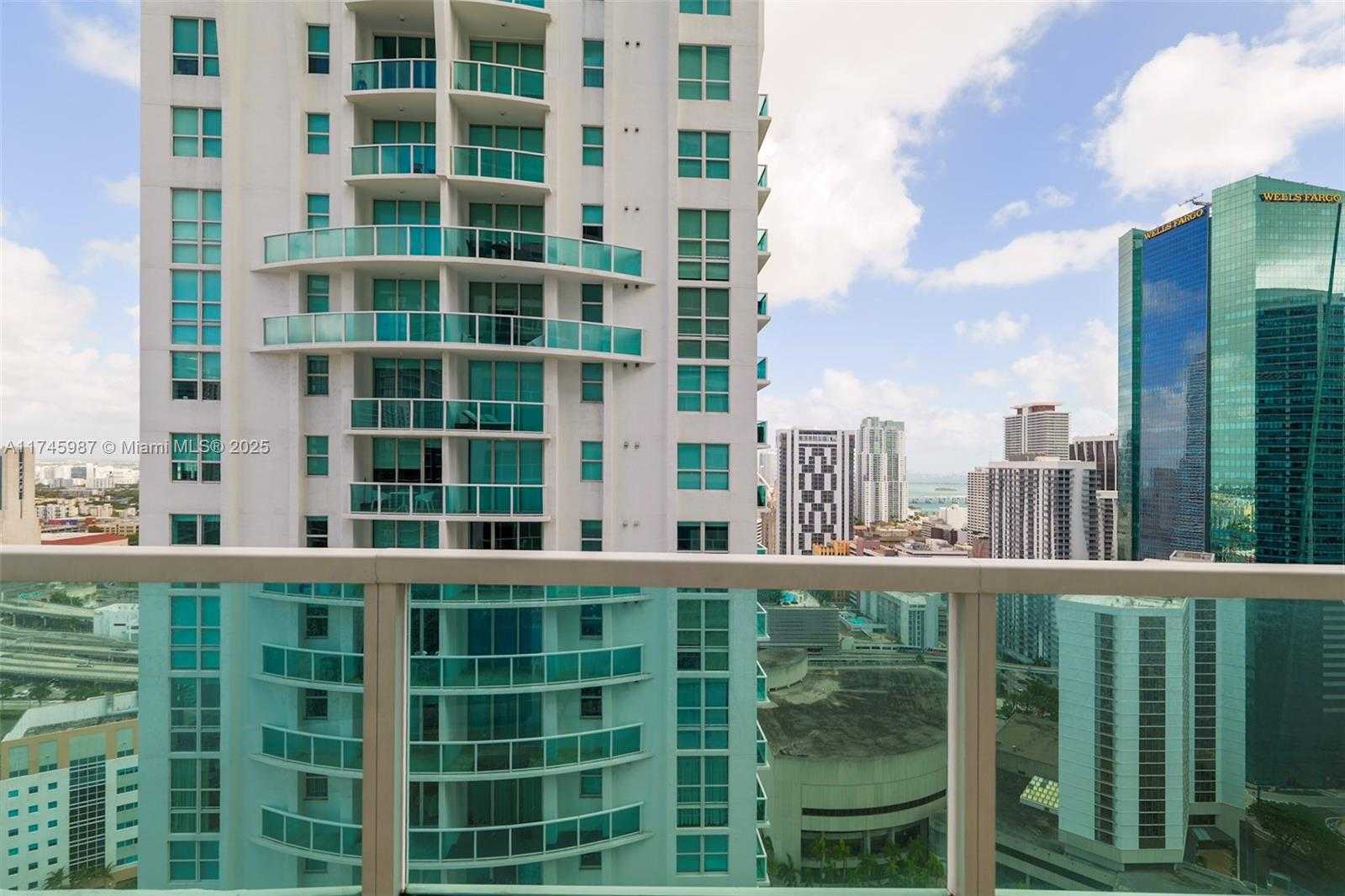 Small Image of 41 SOUTH EAST 5TH ST #2011, Miami Number 28