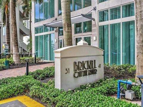 Small Image of 41 SOUTH EAST 5TH ST #2011, Miami Number 31