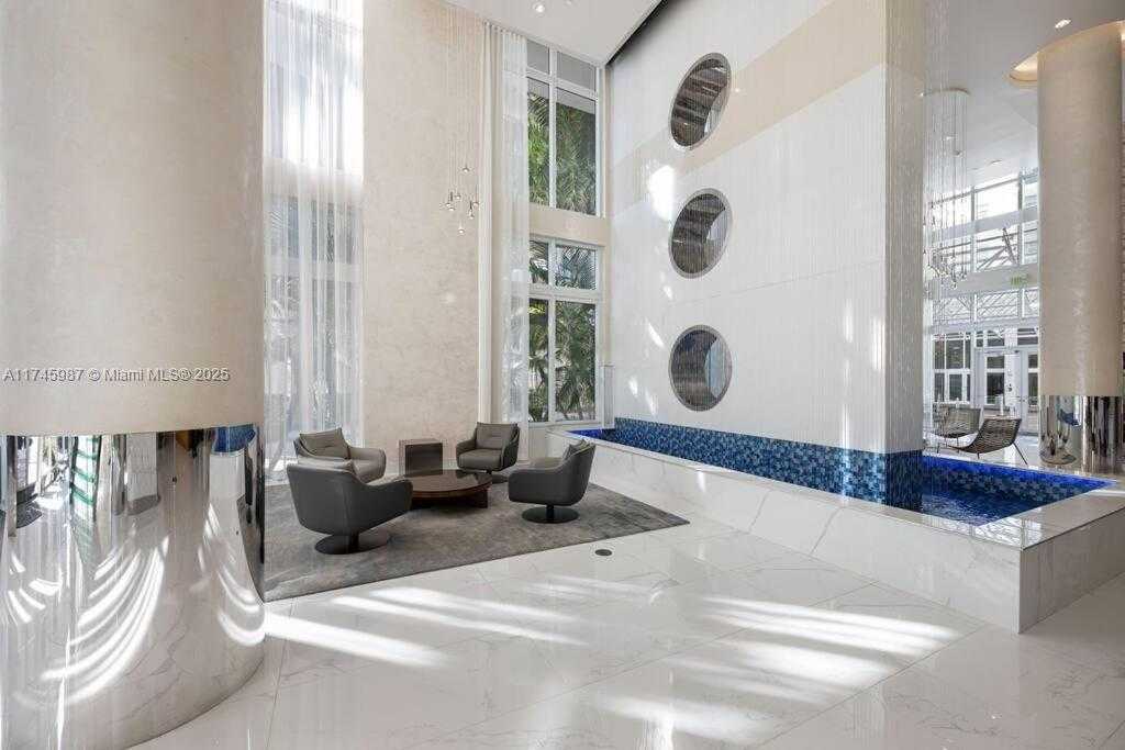Small Image of 41 SOUTH EAST 5TH ST #2011, Miami Number 32