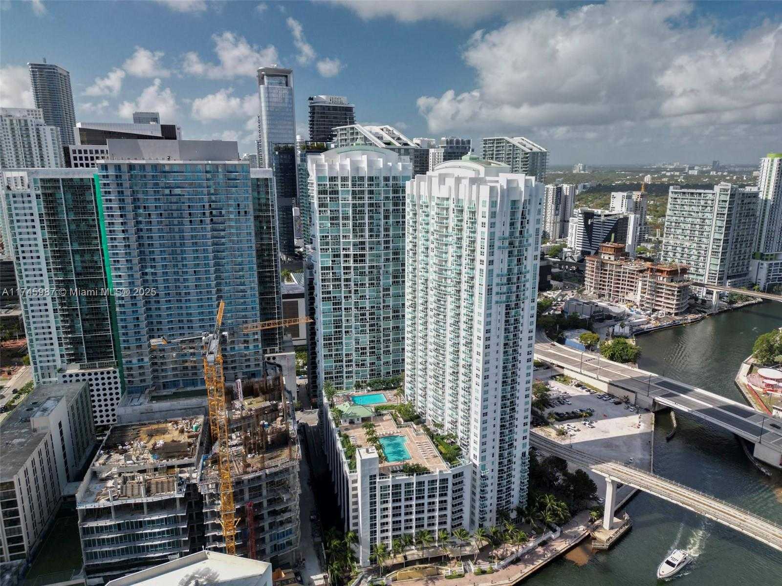 Small Image of 41 SOUTH EAST 5TH ST #2011, Miami Number 40