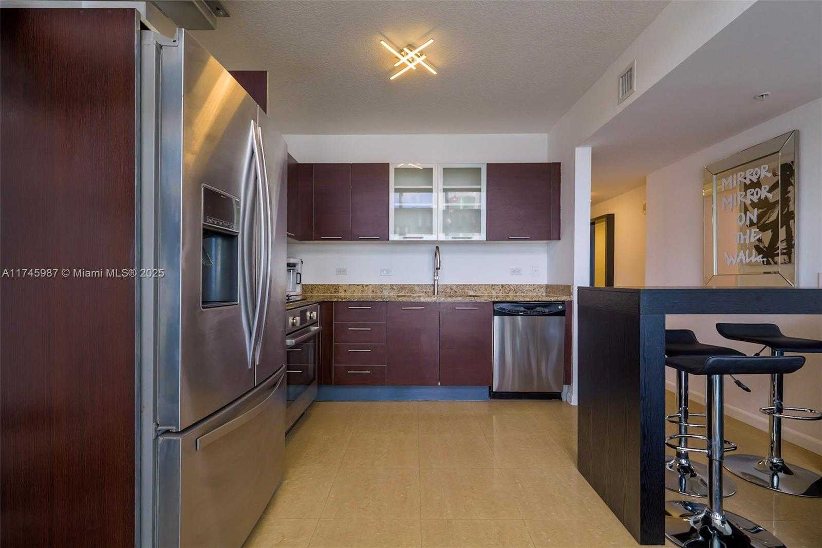 Small Image of 41 SOUTH EAST 5TH ST #2011, Miami Number 5