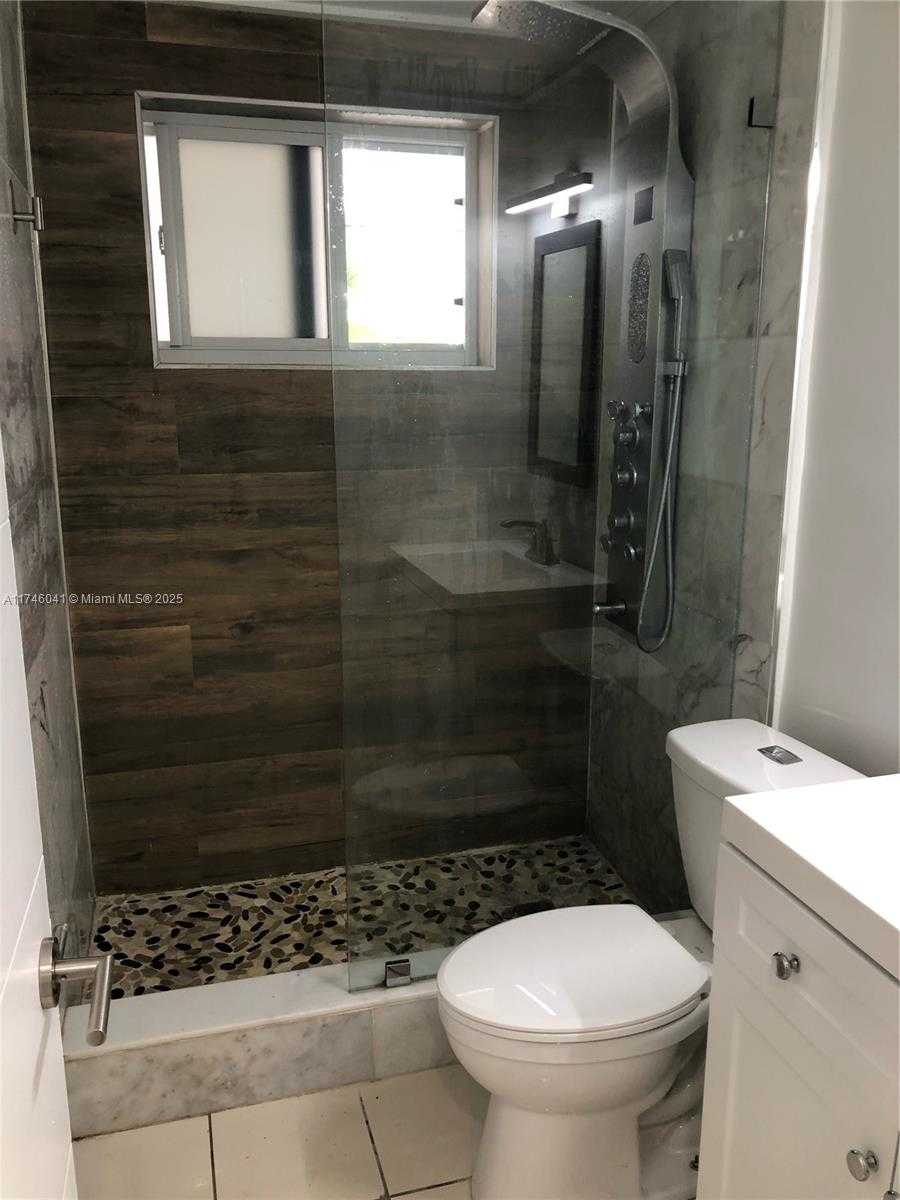 Small Image of 944 MERIDIAN AVE #5, Miami Beach Number 12