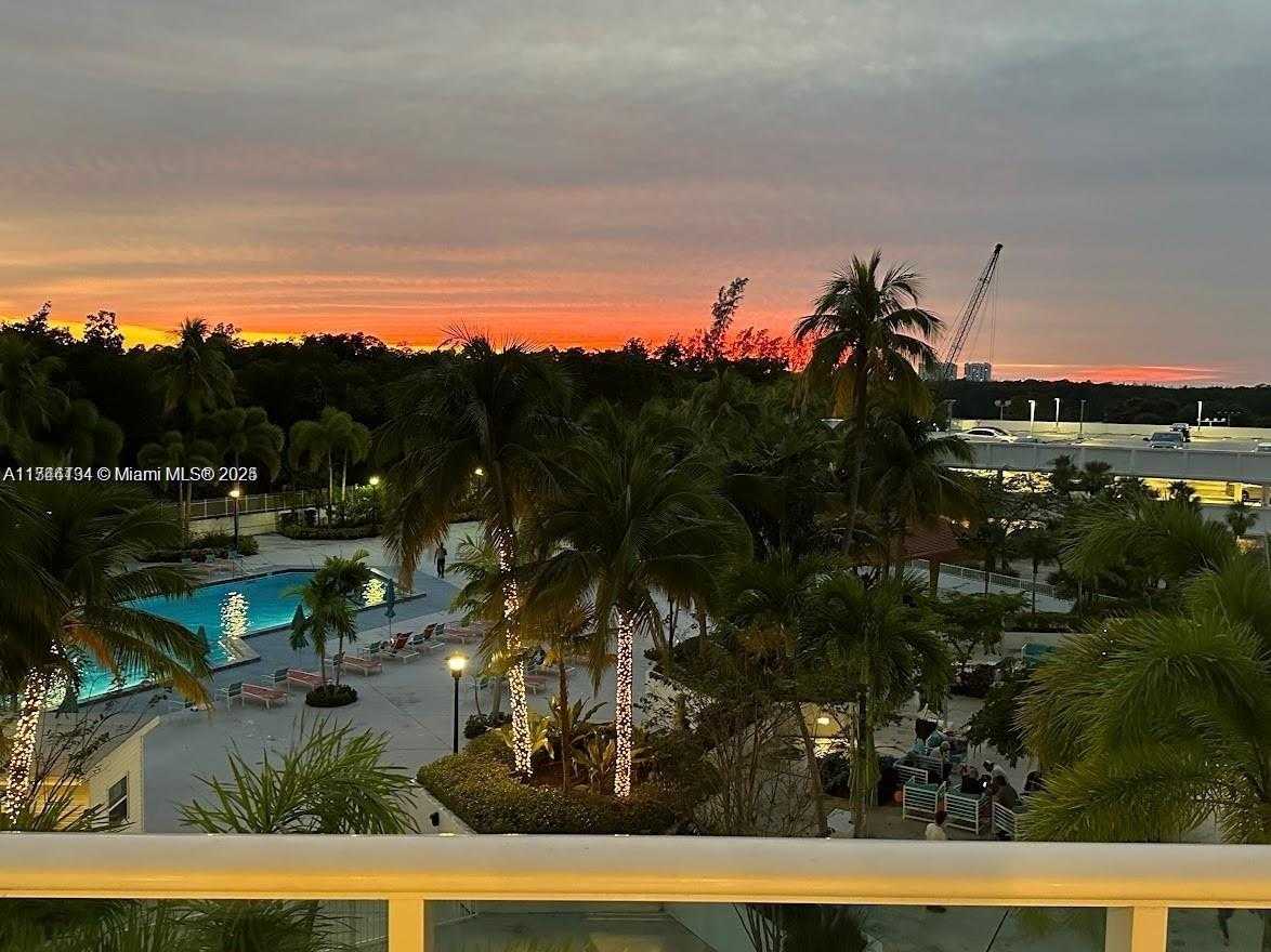 Small Image of 100 BAYVIEW DR #521, Sunny Isles Beach Number 10