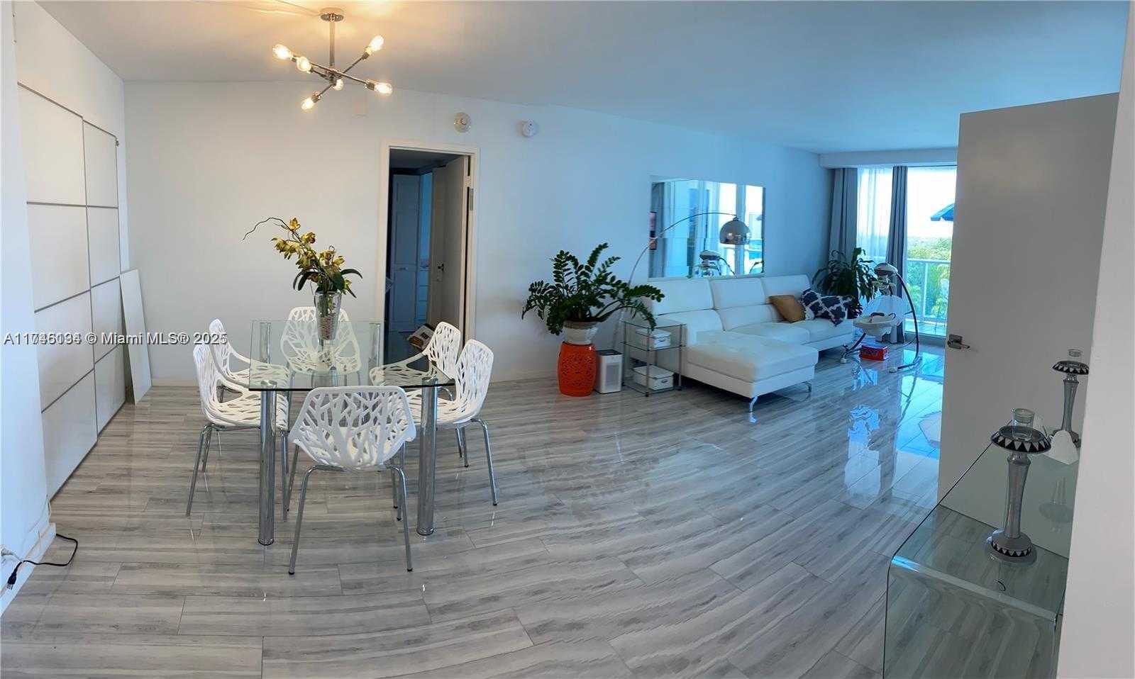 Small Image of 100 BAYVIEW DR #521, Sunny Isles Beach Number 2