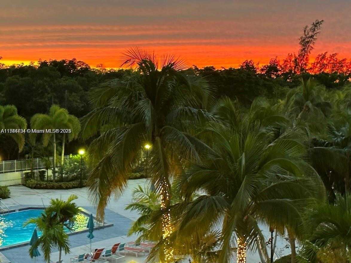 Small Image of 100 BAYVIEW DR #521, Sunny Isles Beach Number 3