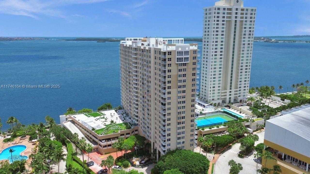 Small Image of 770 CLAUGHTON ISLAND DR #808, Miami Number 2