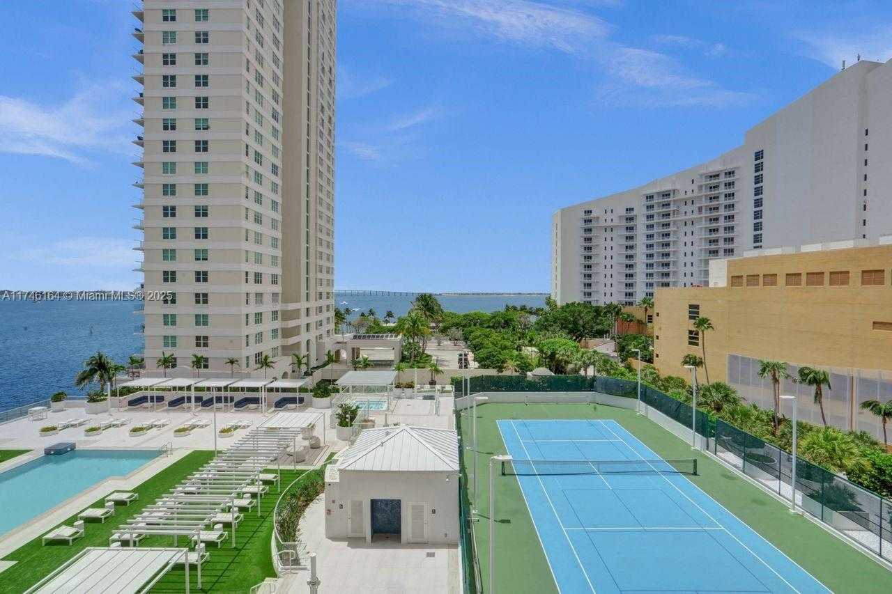 Small Image of 770 CLAUGHTON ISLAND DR #808, Miami Number 23