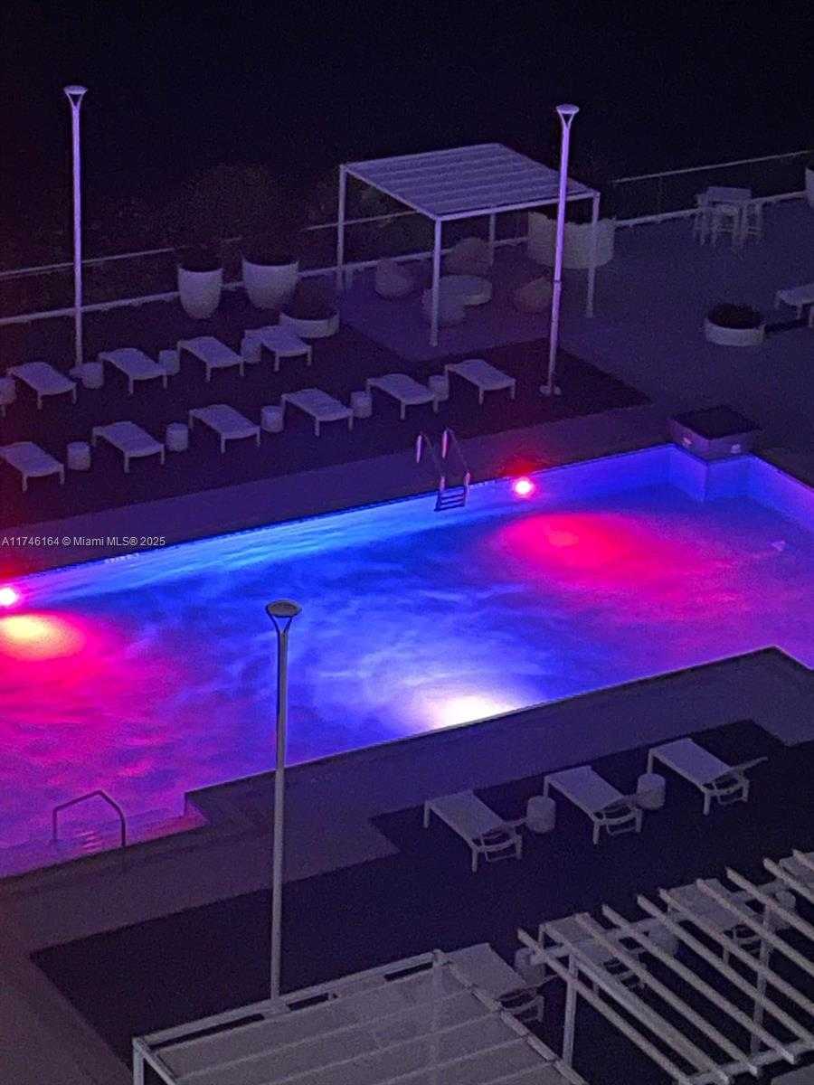 Small Image of 770 CLAUGHTON ISLAND DR #808, Miami Number 37