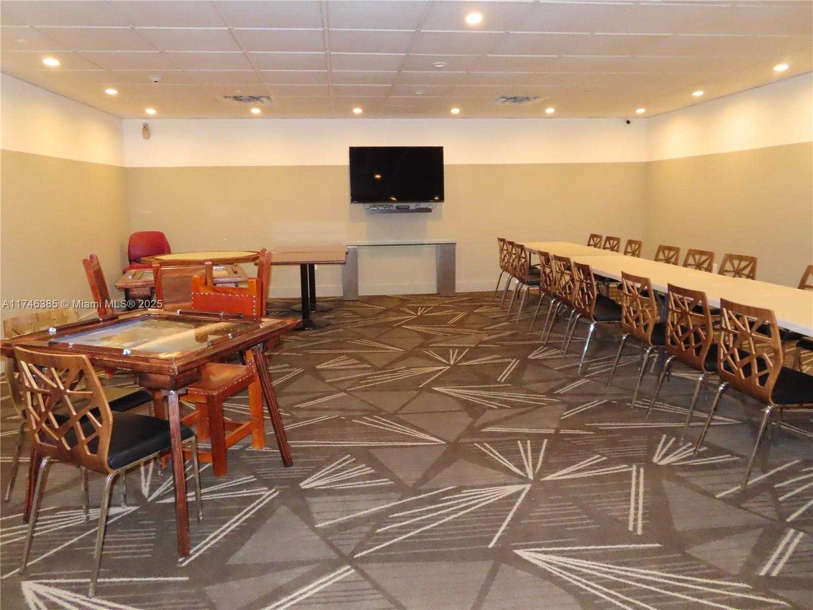 Small Image of 5701 COLLINS AVE #621, Miami Beach Number 36