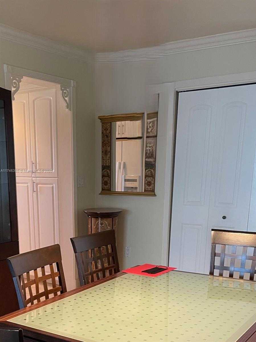 Small Image of 5701 COLLINS AVE #621, Miami Beach Number 8