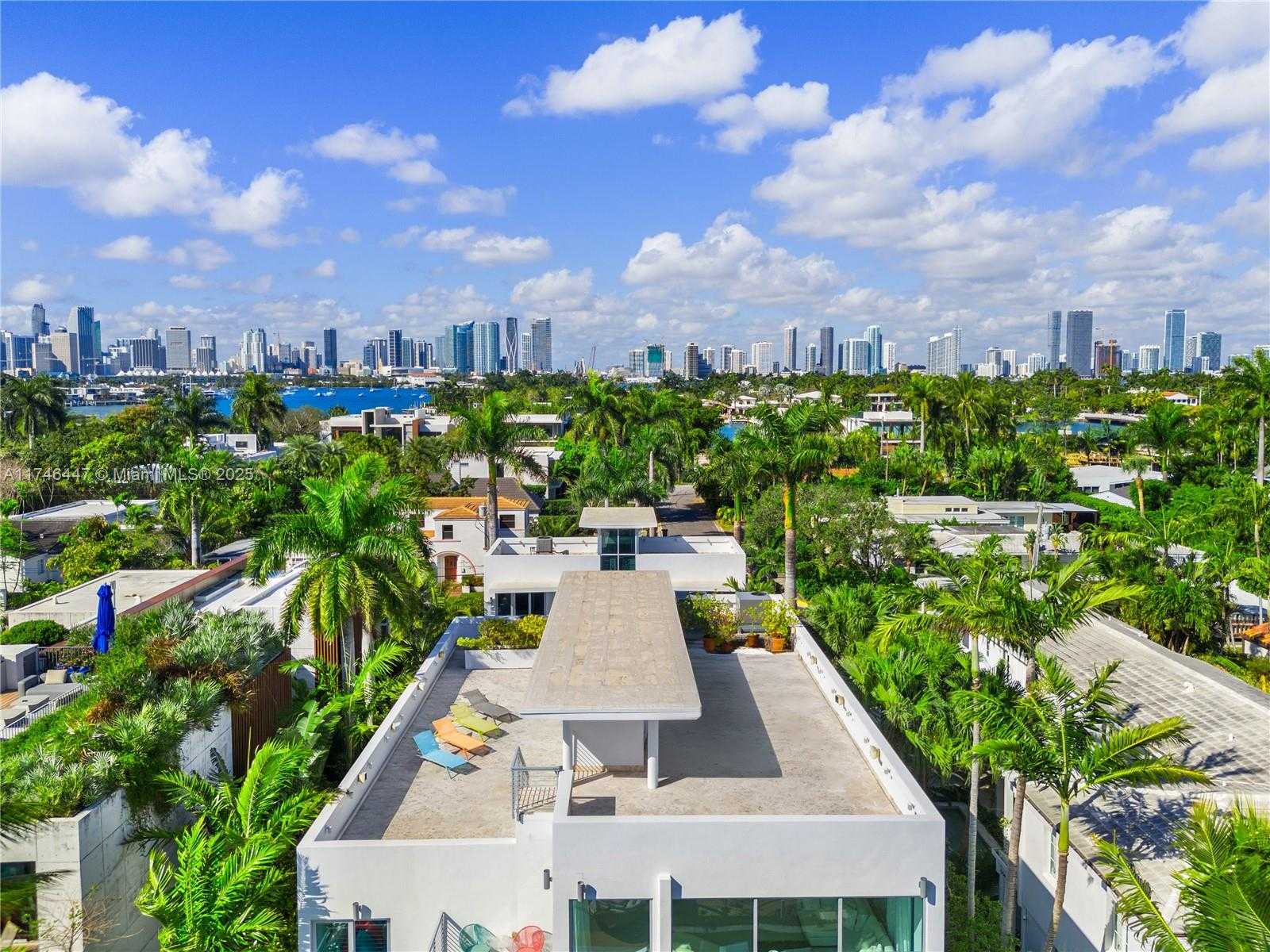 Small Image of 227 EAST DILIDO DR, Miami Beach Number 12