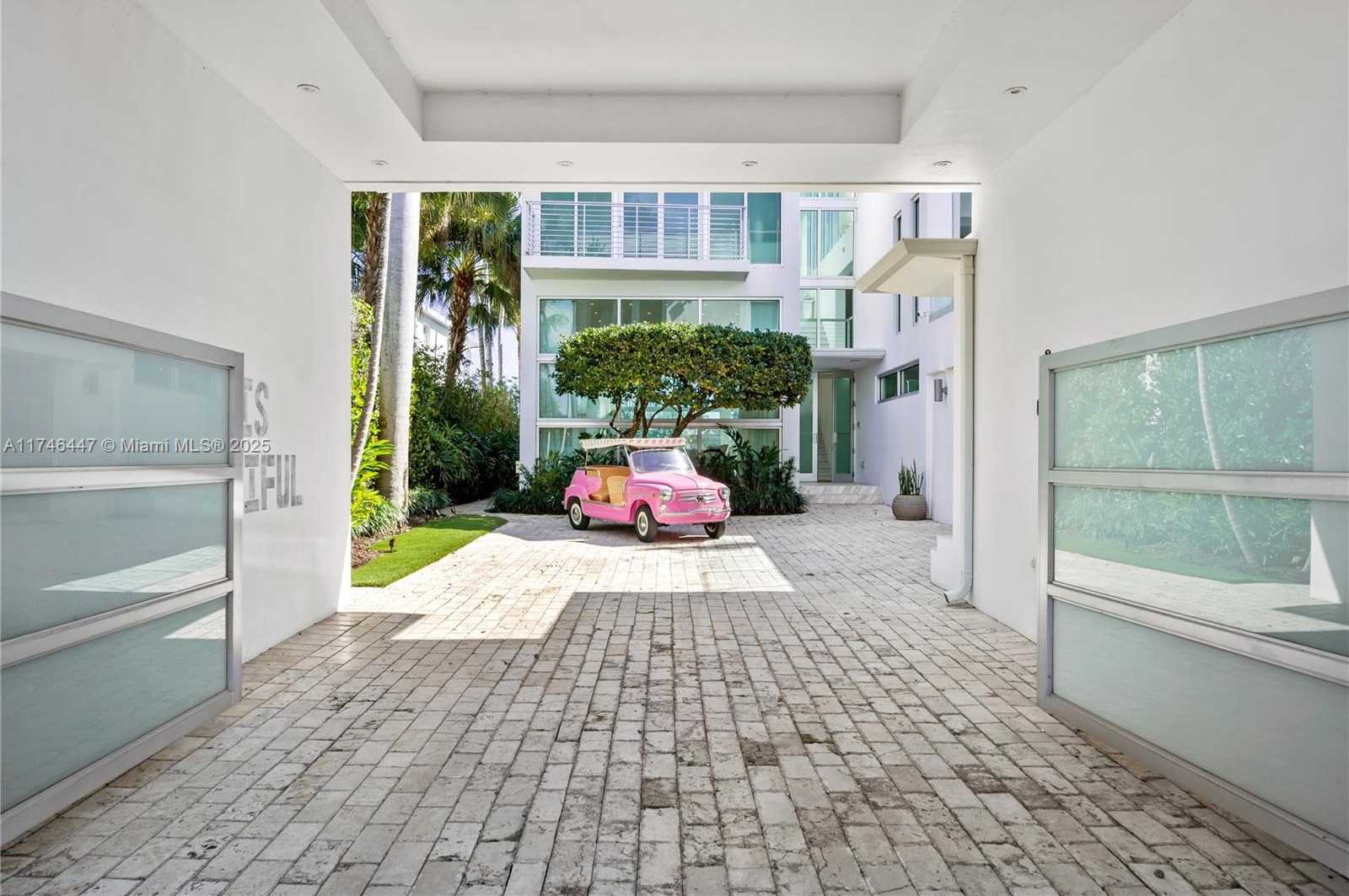 Small Image of 227 EAST DILIDO DR, Miami Beach Number 17