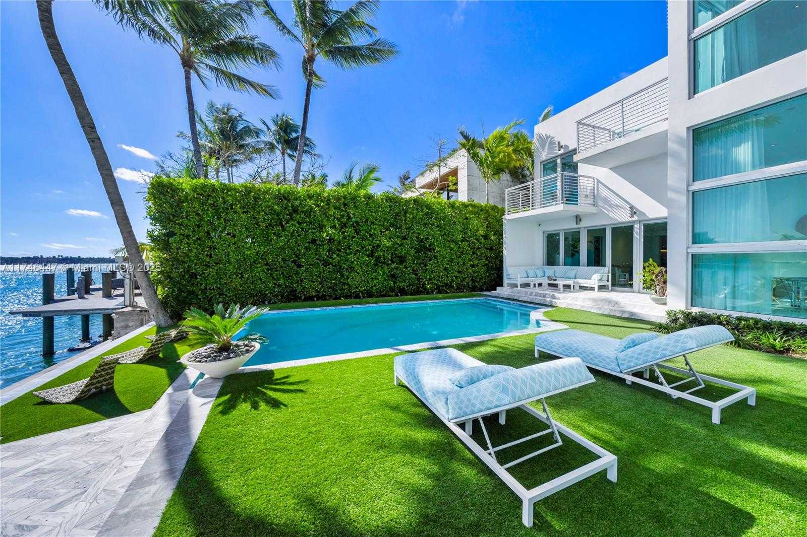 Small Image of 227 EAST DILIDO DR, Miami Beach Number 20