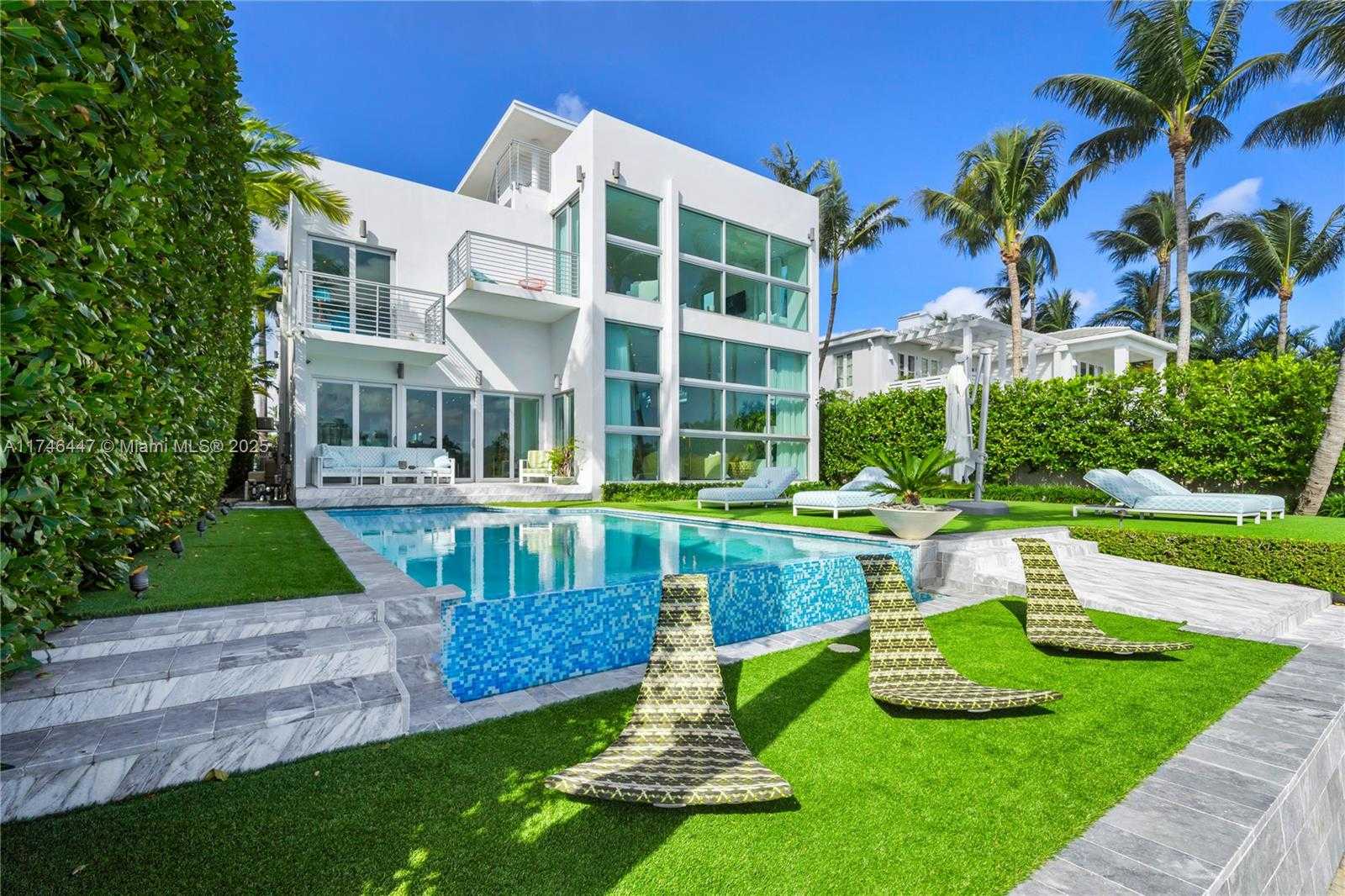 Small Image of 227 EAST DILIDO DR, Miami Beach Number 21