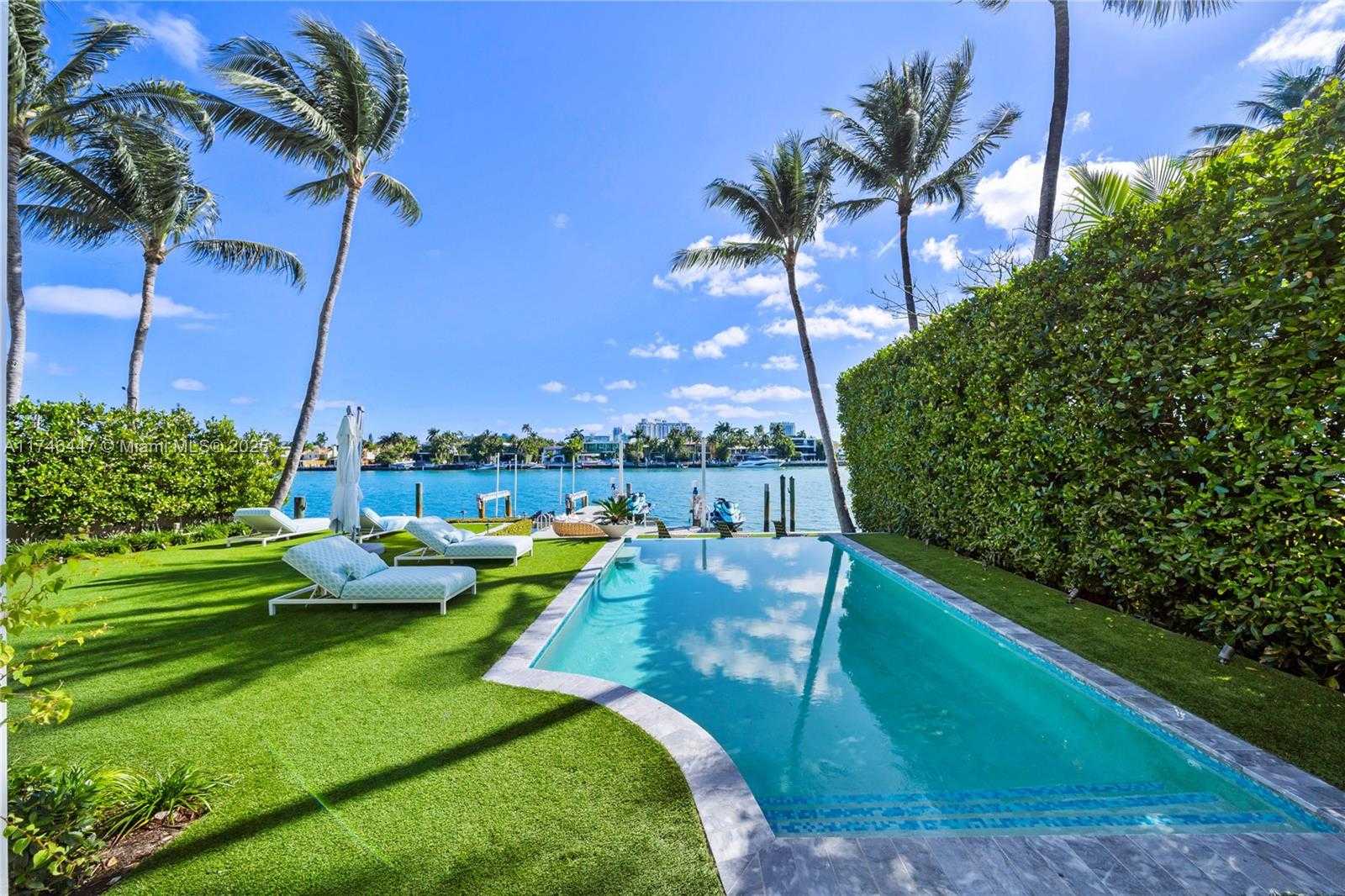 Small Image of 227 EAST DILIDO DR, Miami Beach Number 22