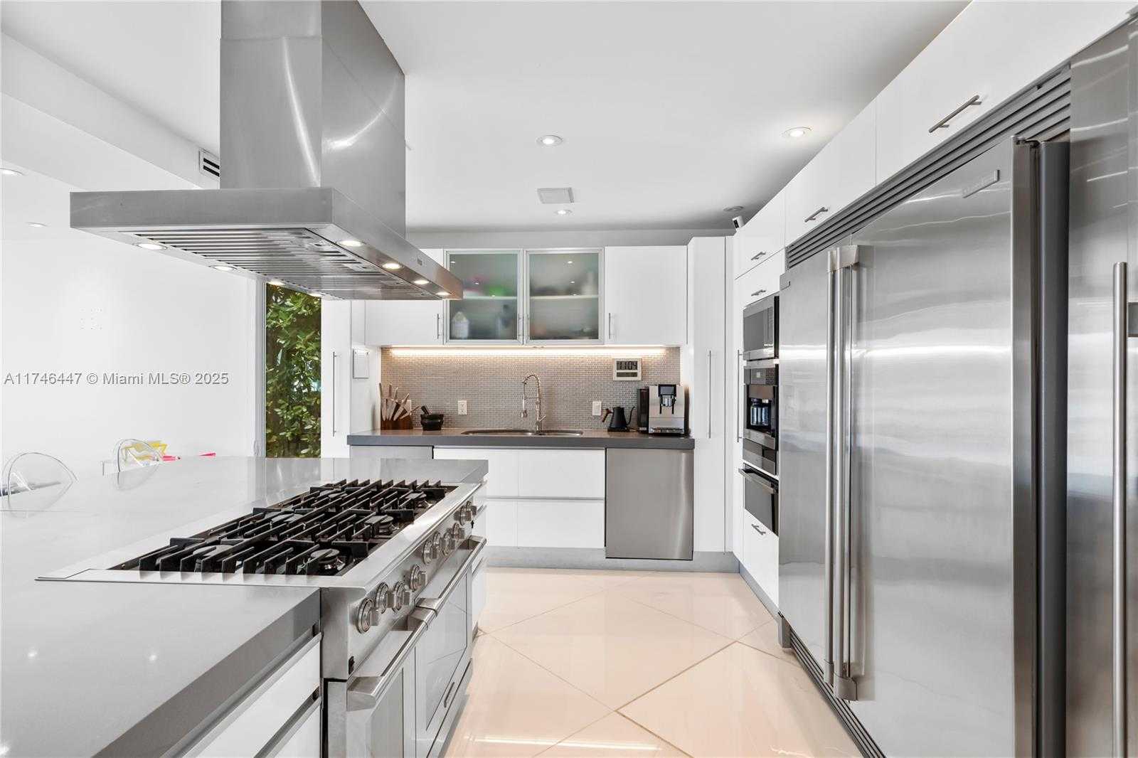 Small Image of 227 EAST DILIDO DR, Miami Beach Number 35