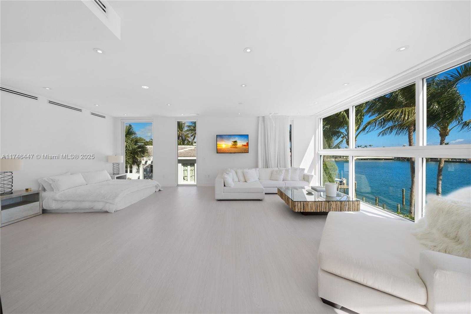 Small Image of 227 EAST DILIDO DR, Miami Beach Number 39
