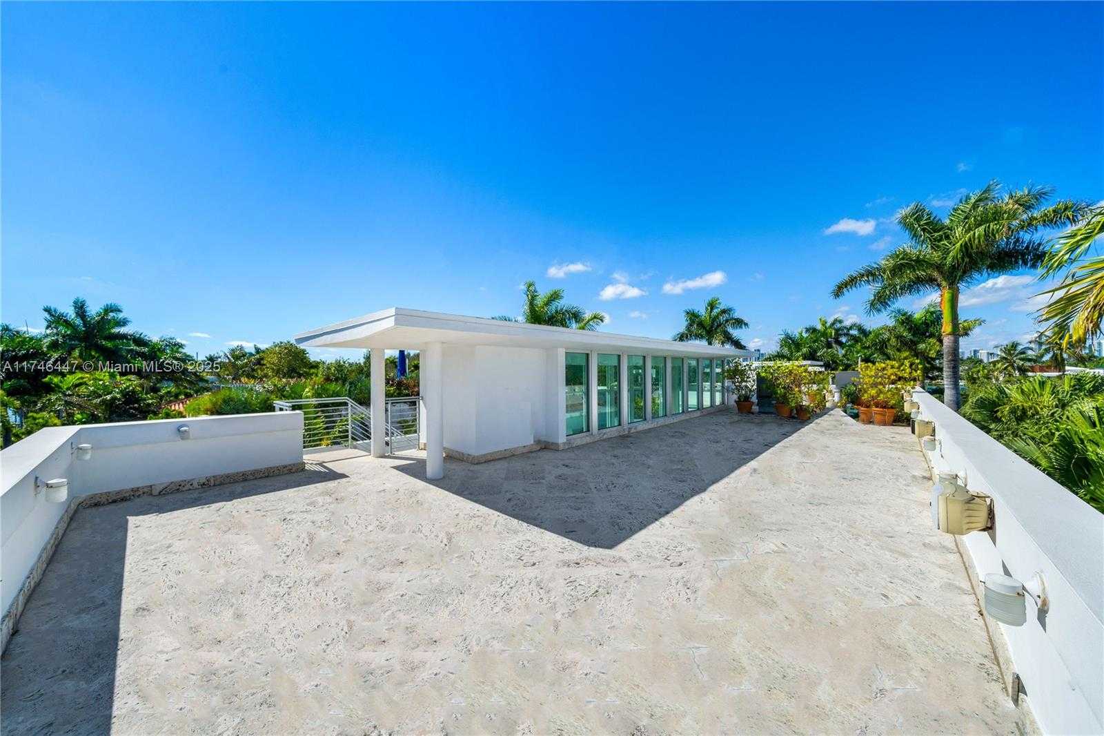 Small Image of 227 EAST DILIDO DR, Miami Beach Number 61
