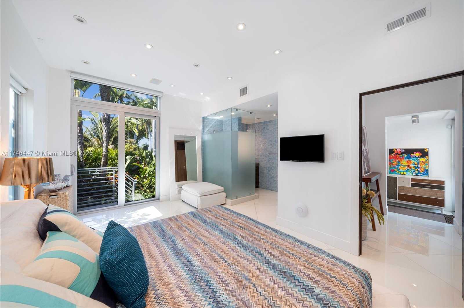 Small Image of 227 EAST DILIDO DR, Miami Beach Number 66
