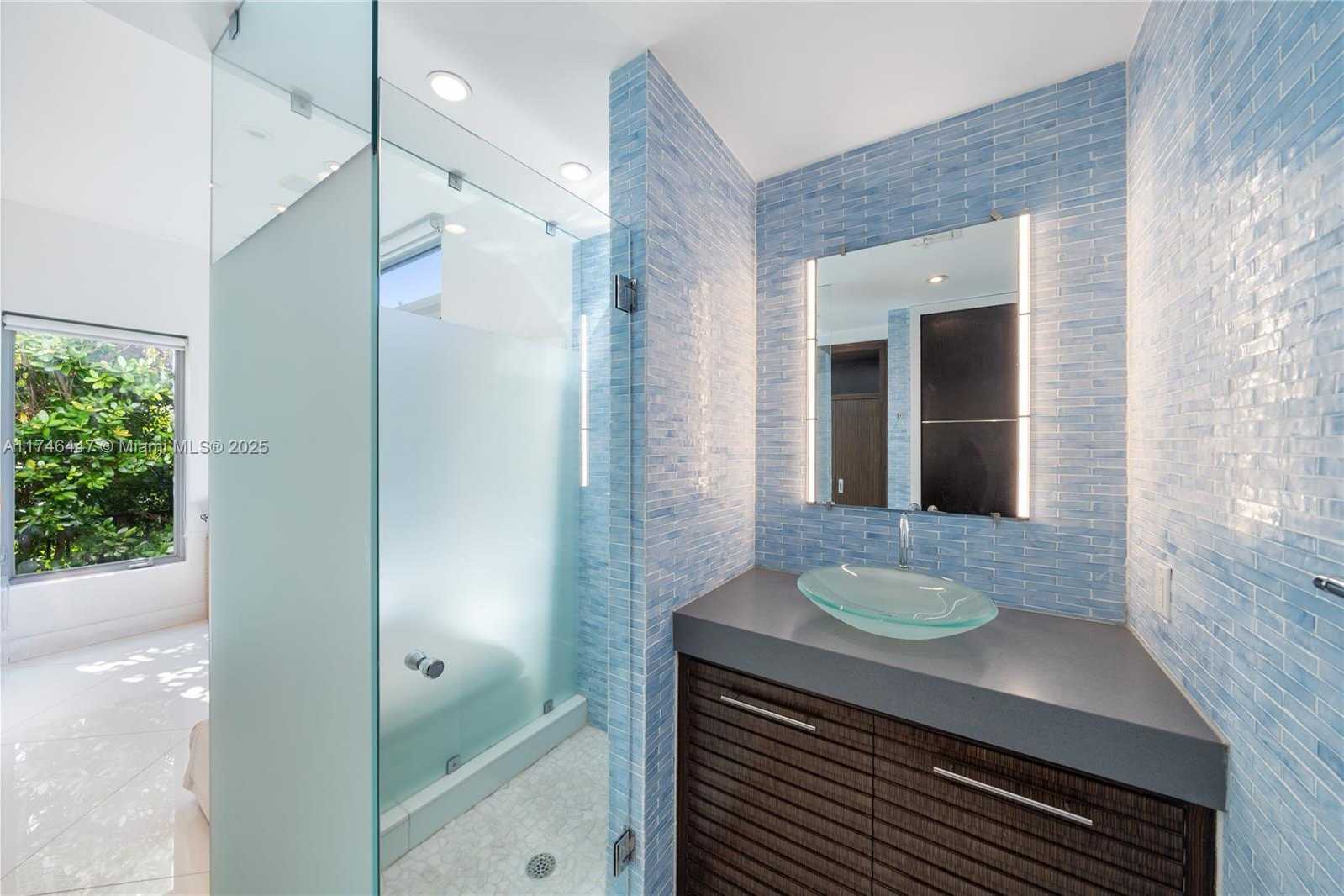 Small Image of 227 EAST DILIDO DR, Miami Beach Number 67