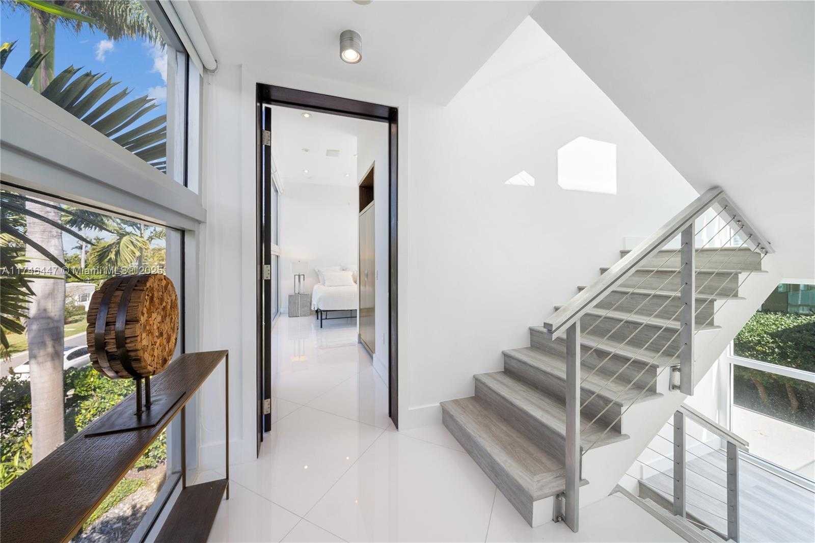 Small Image of 227 EAST DILIDO DR, Miami Beach Number 68
