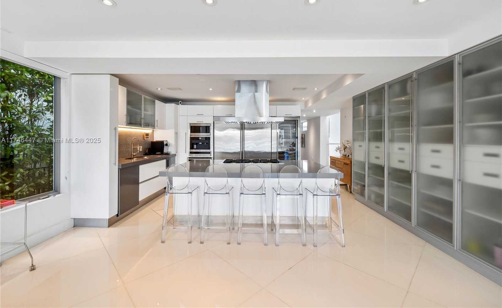 Small Image of 227 EAST DILIDO DR, Miami Beach Number 8