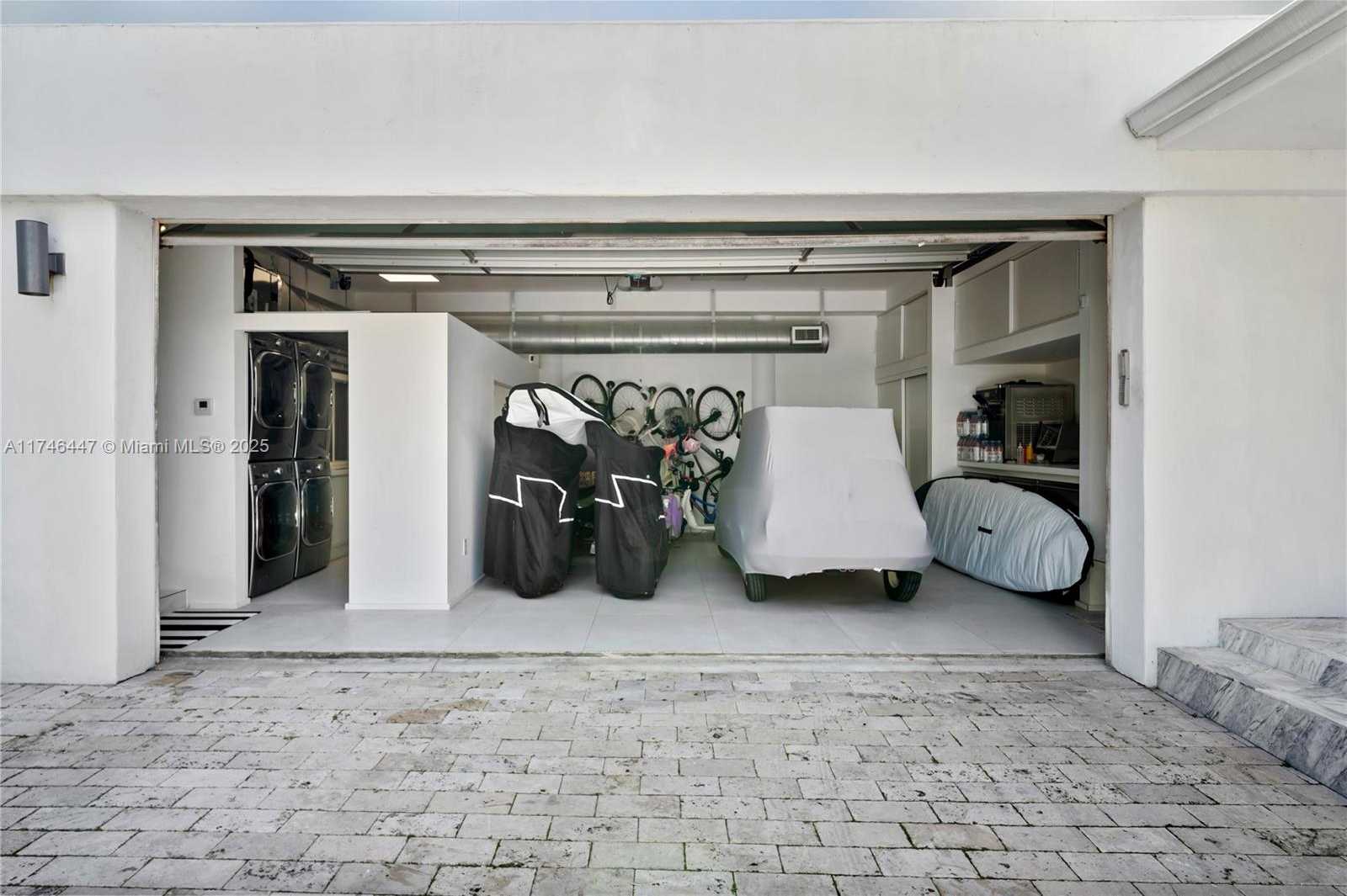 Small Image of 227 EAST DILIDO DR, Miami Beach Number 81