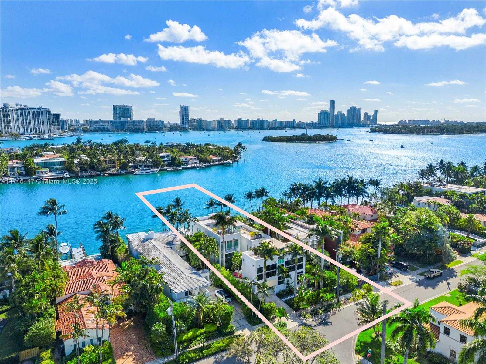 Small Image of 227 EAST DILIDO DR, Miami Beach Number 85