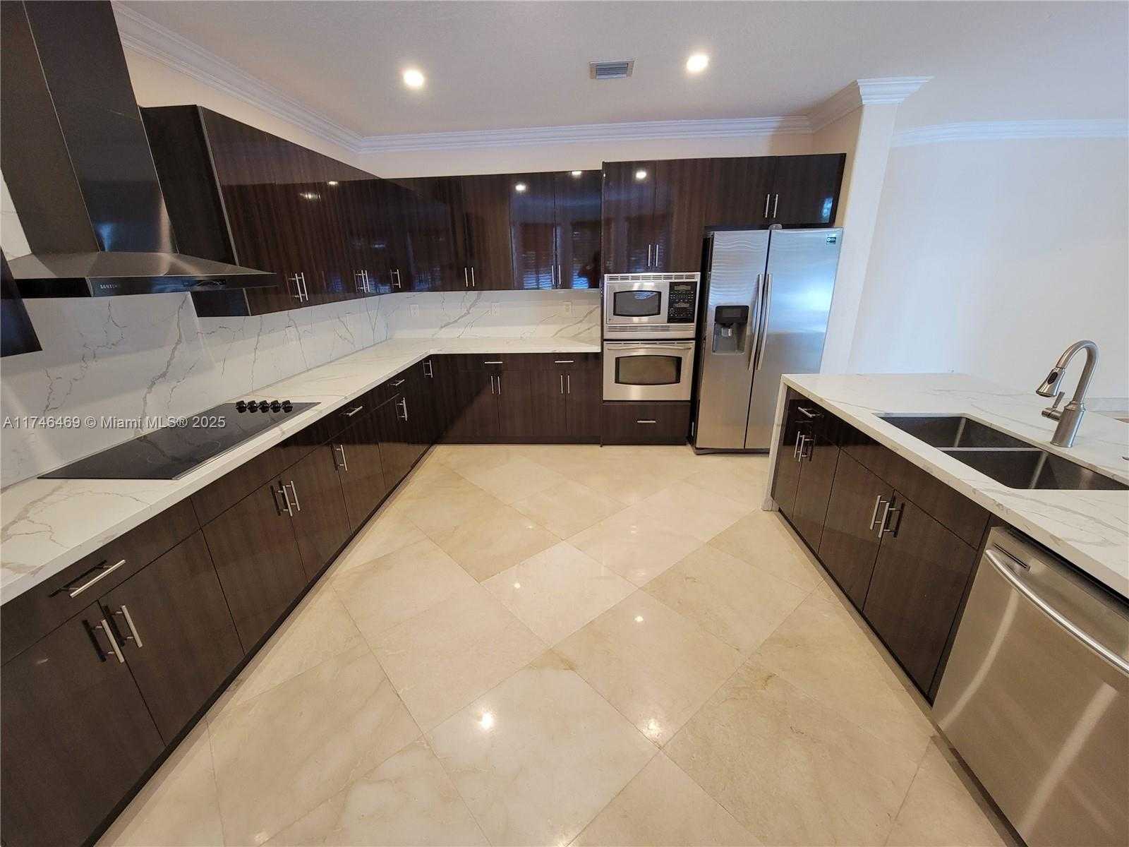Small Image of 2233 SOUTH WEST 153RD PATH, Miami Number 12