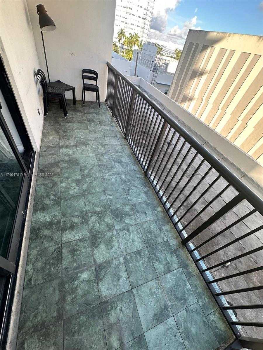 Small Image of 1800 COLLINS AVE #6B, Miami Beach Number 11
