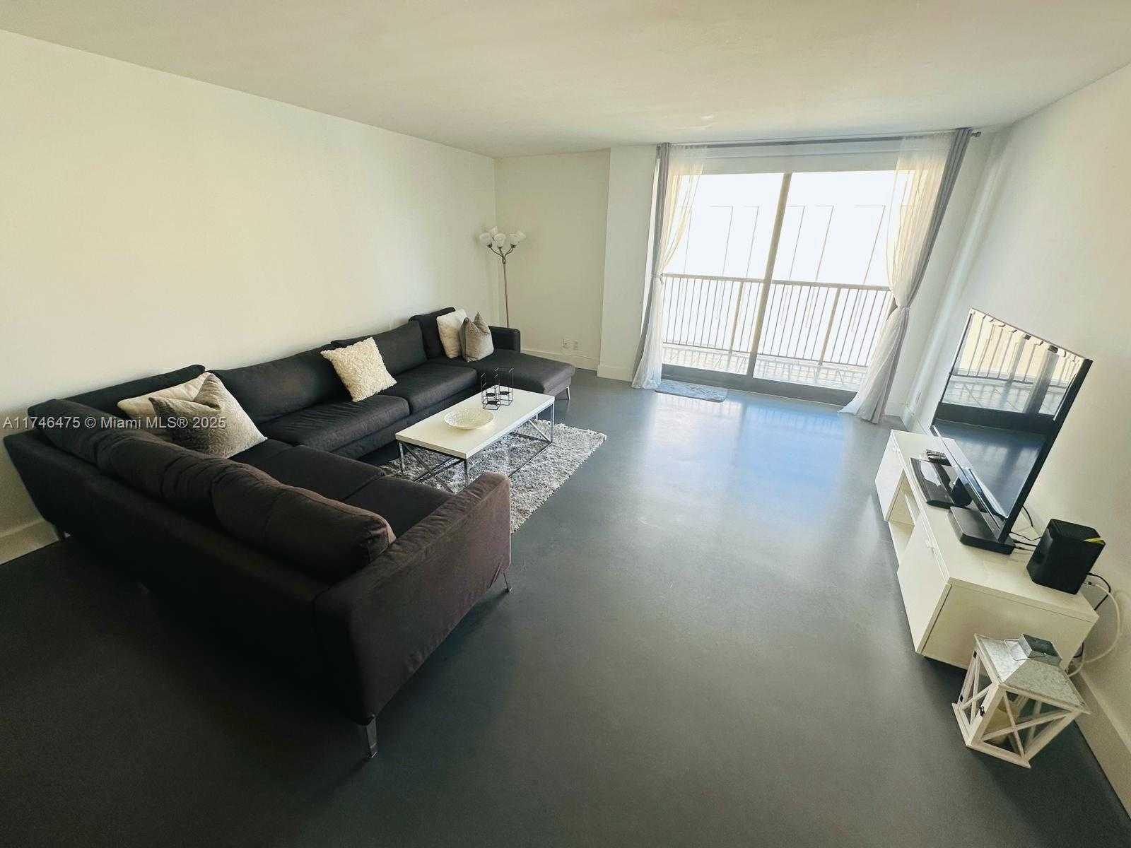 Small Image of 1800 COLLINS AVE #6B, Miami Beach Number 2