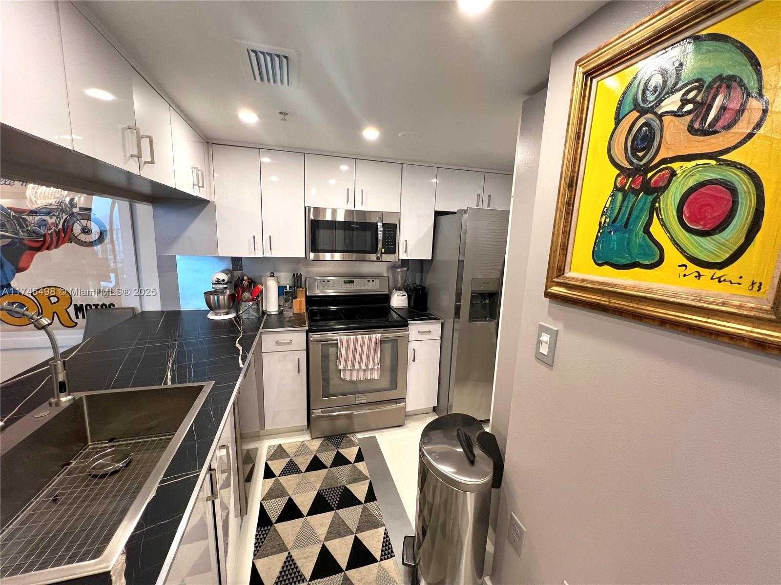 Small Image of 650 WEST AVE #2804, Miami Beach Number 15