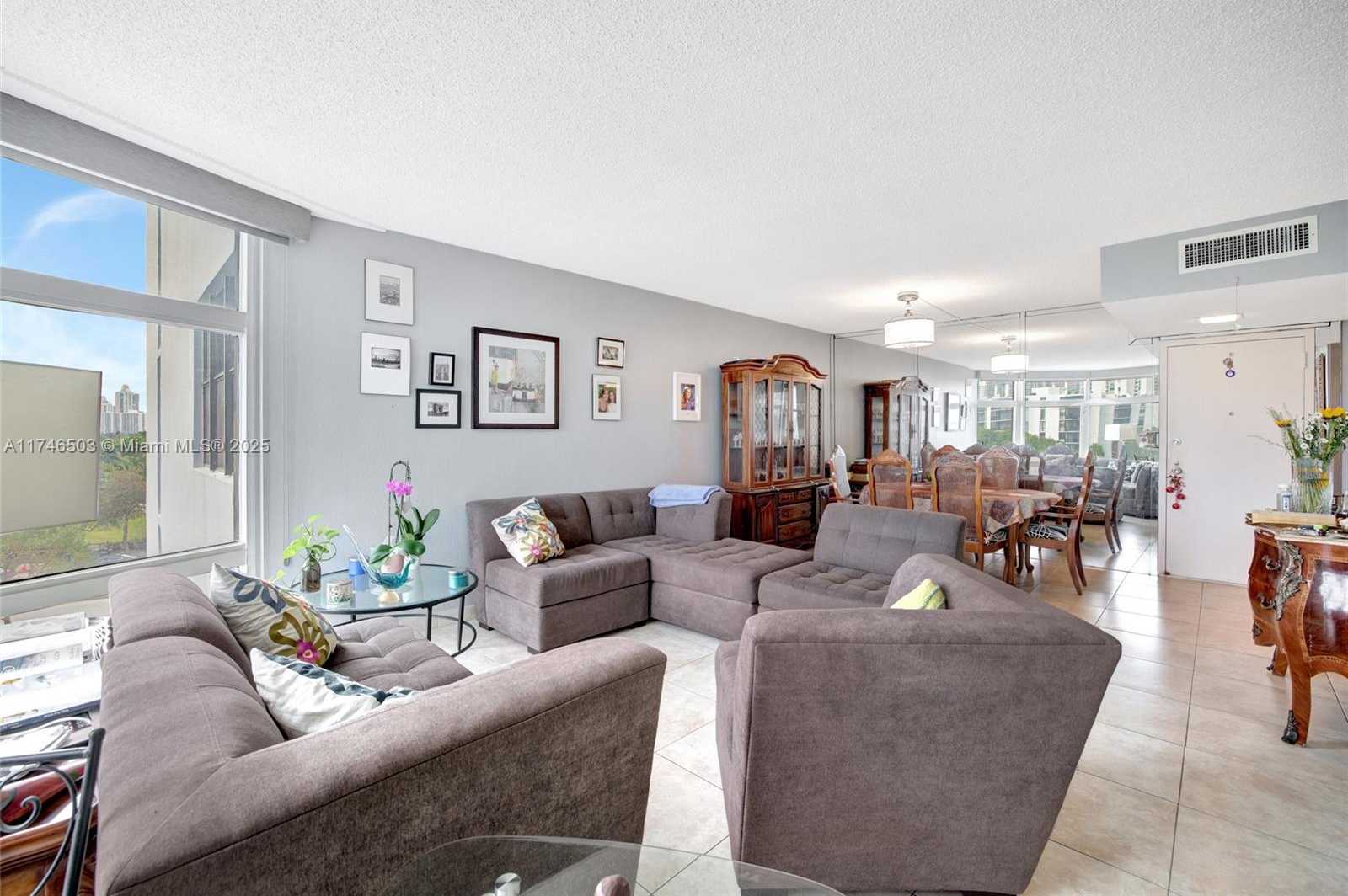 Small Image of 3375 NORTH COUNTRY CLUB DR #404, Aventura Number 11