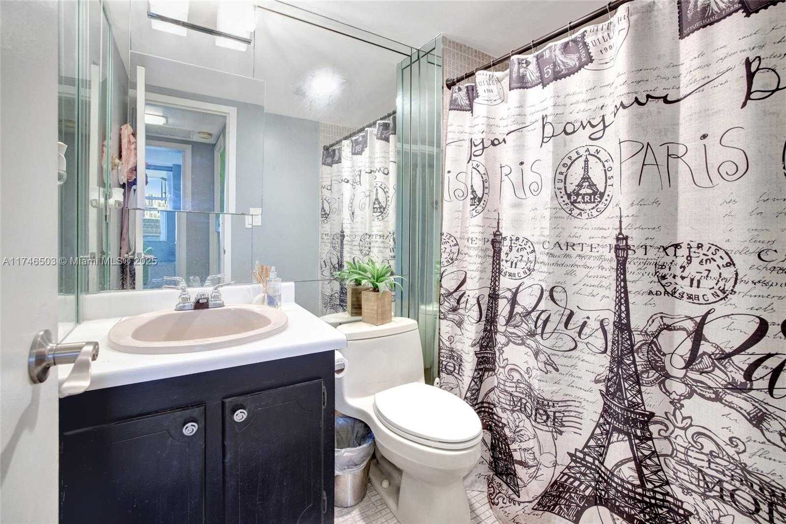 Small Image of 3375 NORTH COUNTRY CLUB DR #404, Aventura Number 23