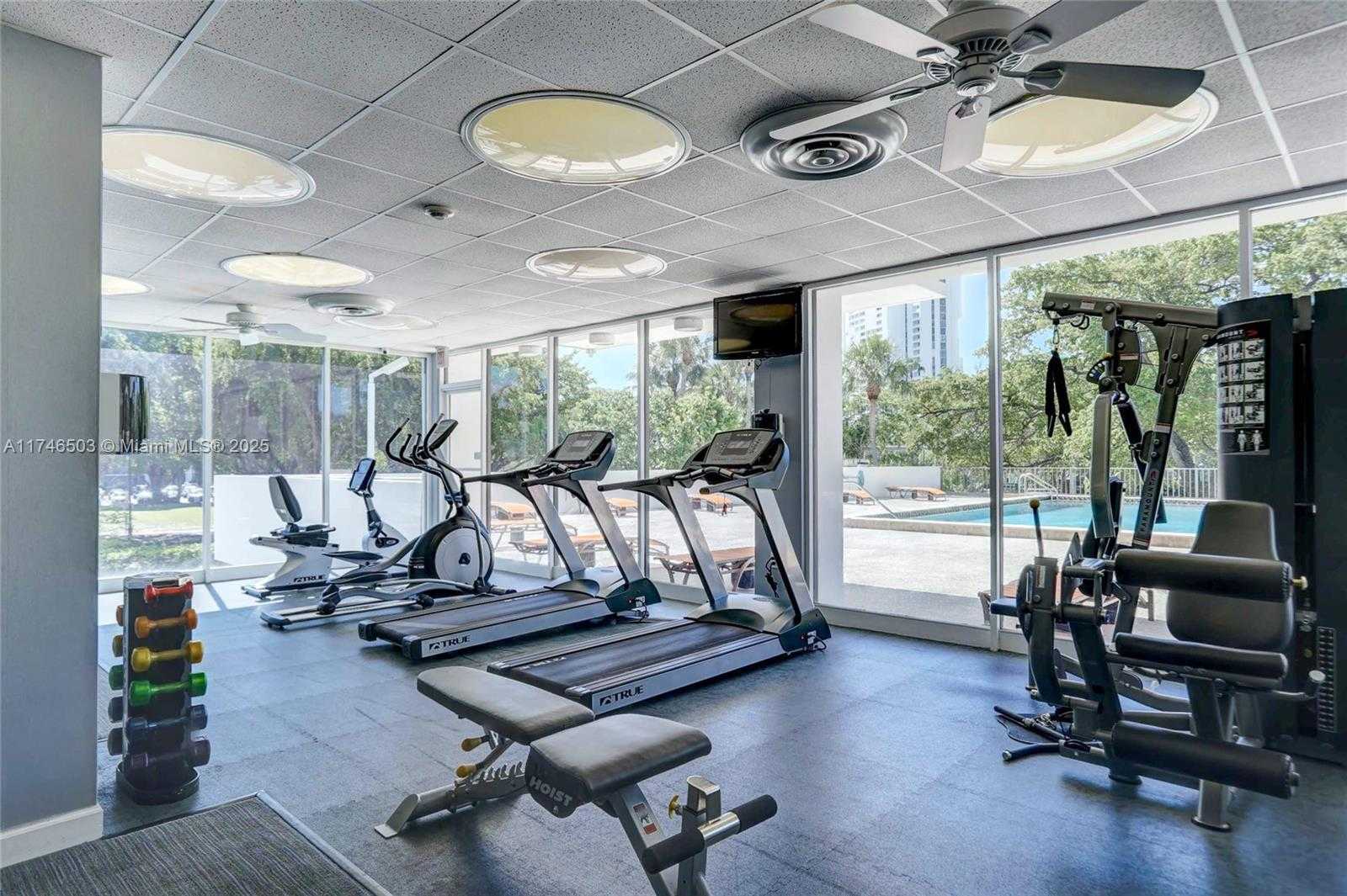 Small Image of 3375 NORTH COUNTRY CLUB DR #404, Aventura Number 37
