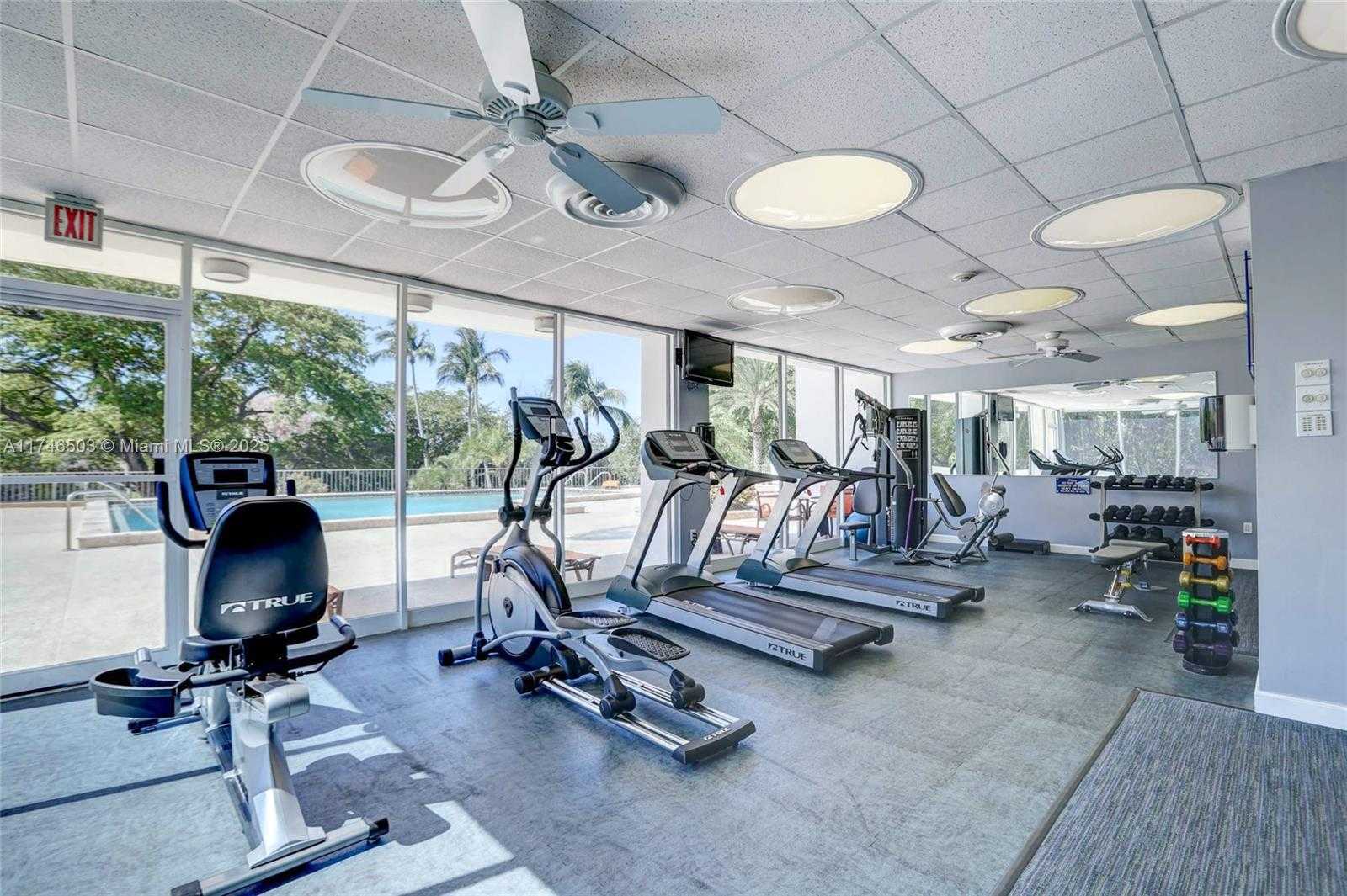 Small Image of 3375 NORTH COUNTRY CLUB DR #404, Aventura Number 38