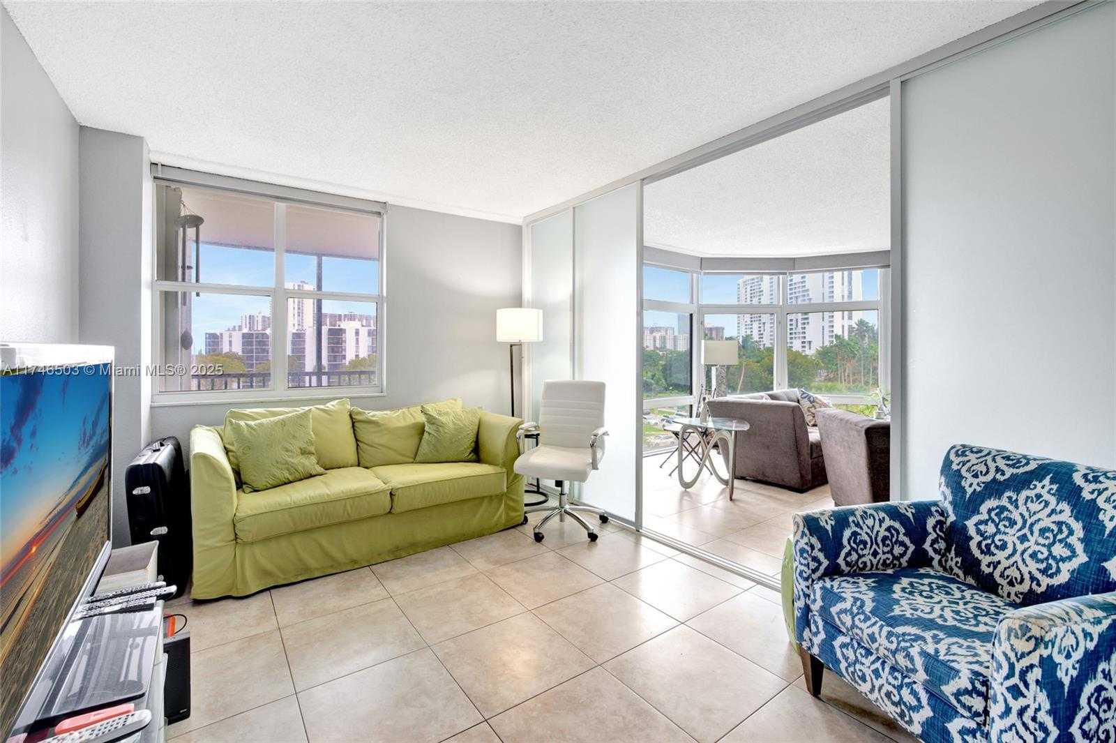Small Image of 3375 NORTH COUNTRY CLUB DR #404, Aventura Number 7