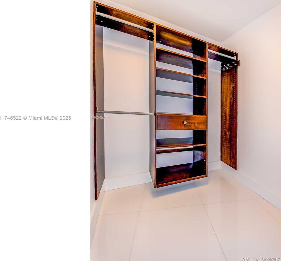 Small Image of 200 BISCAYNE BOULEVARD WAY #3404, Miami Number 12