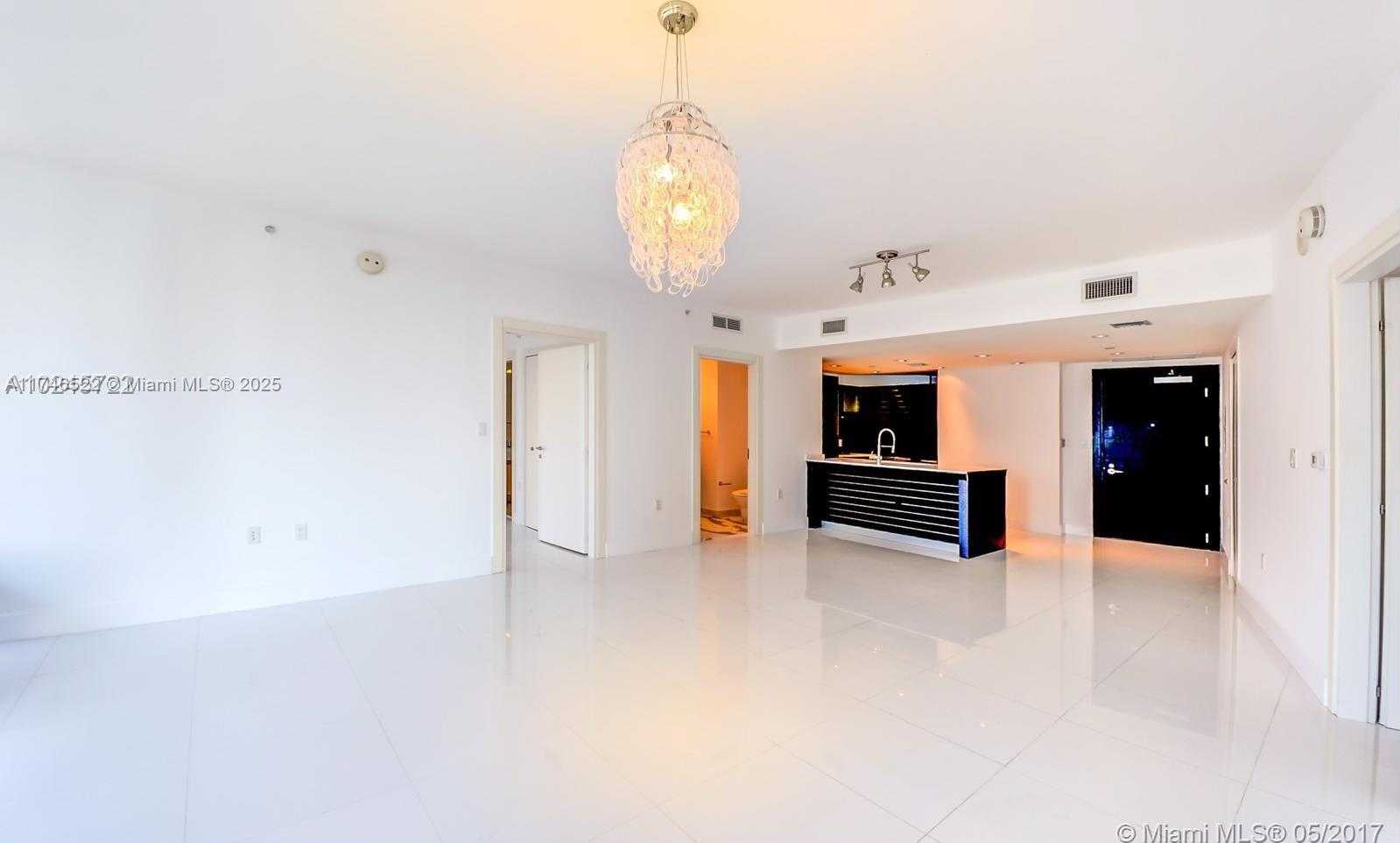 Small Image of 200 BISCAYNE BOULEVARD WAY #3404, Miami Number 15