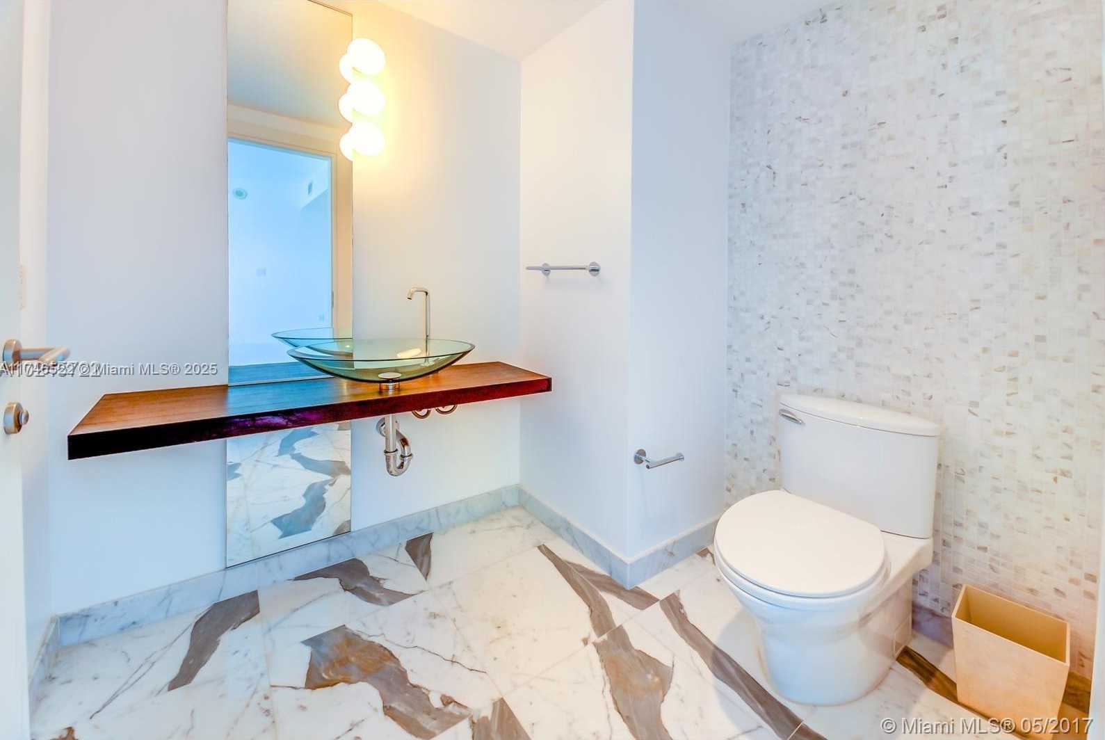 Small Image of 200 BISCAYNE BOULEVARD WAY #3404, Miami Number 17