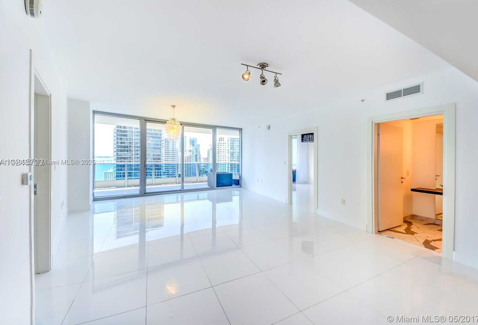 Small Image of 200 BISCAYNE BOULEVARD WAY #3404, Miami Number 21