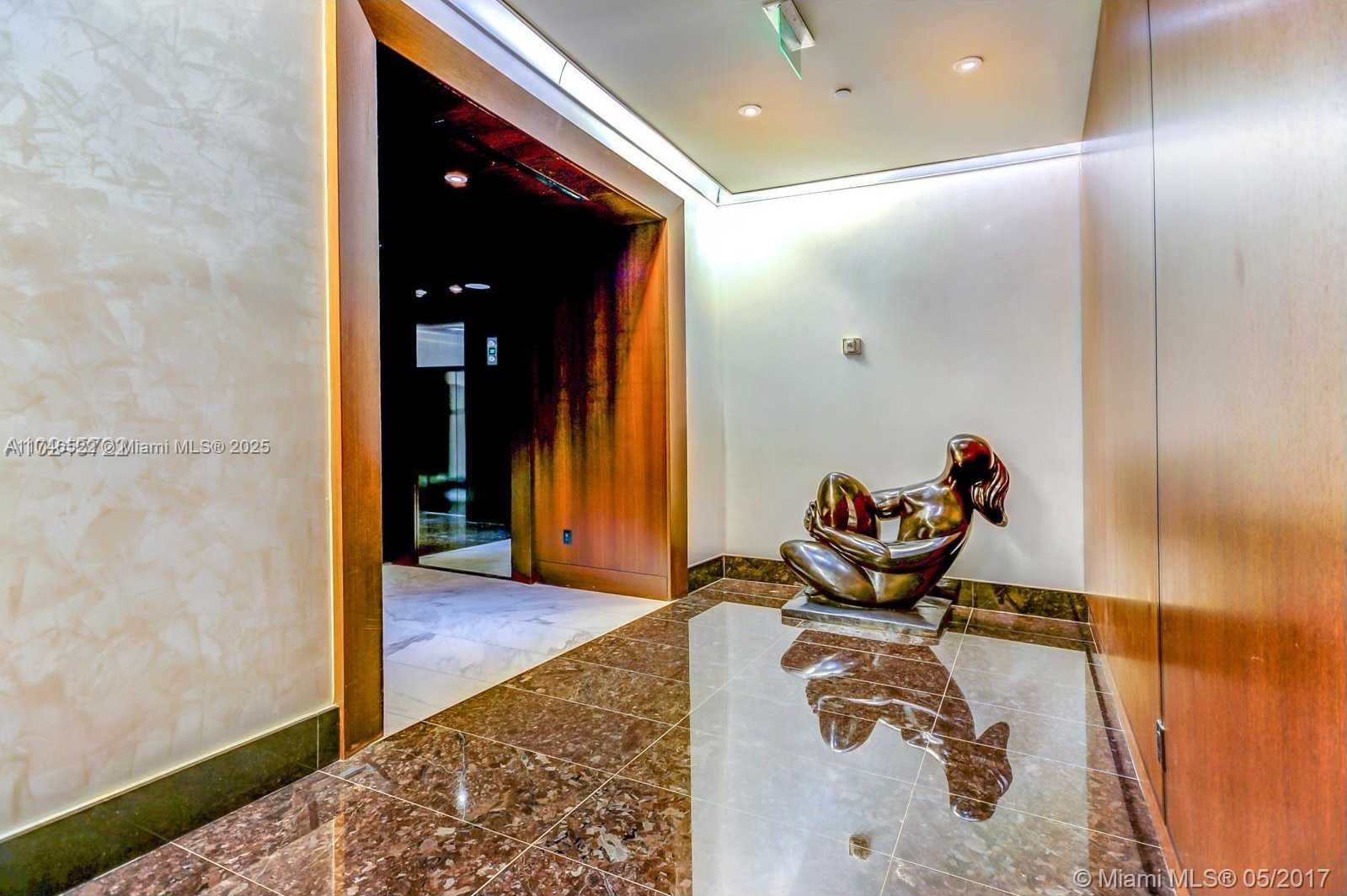 Small Image of 200 BISCAYNE BOULEVARD WAY #3404, Miami Number 23