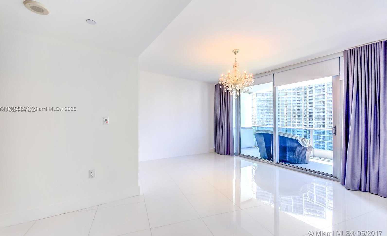 Small Image of 200 BISCAYNE BOULEVARD WAY #3404, Miami Number 6