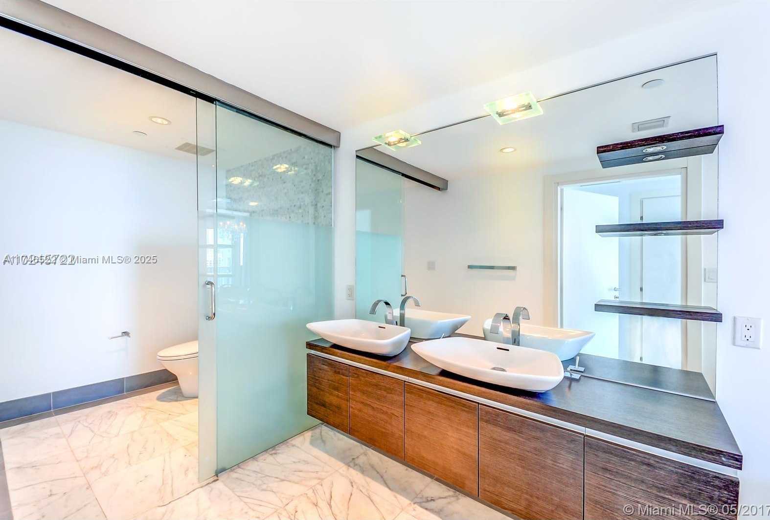 Small Image of 200 BISCAYNE BOULEVARD WAY #3404, Miami Number 9