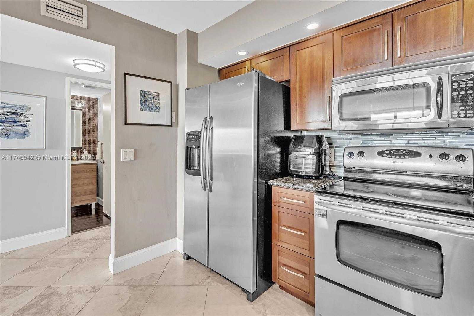 Small Image of 2801 NORTH EAST 183RD ST #1603W, Aventura Number 9