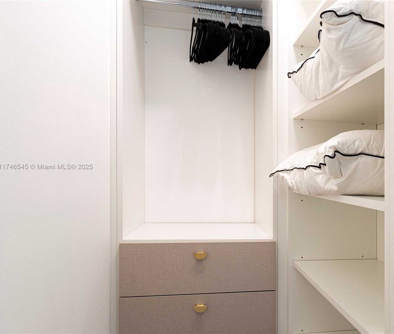 Small Image of 15901 COLLINS AVE #903, Sunny Isles Beach Number 19