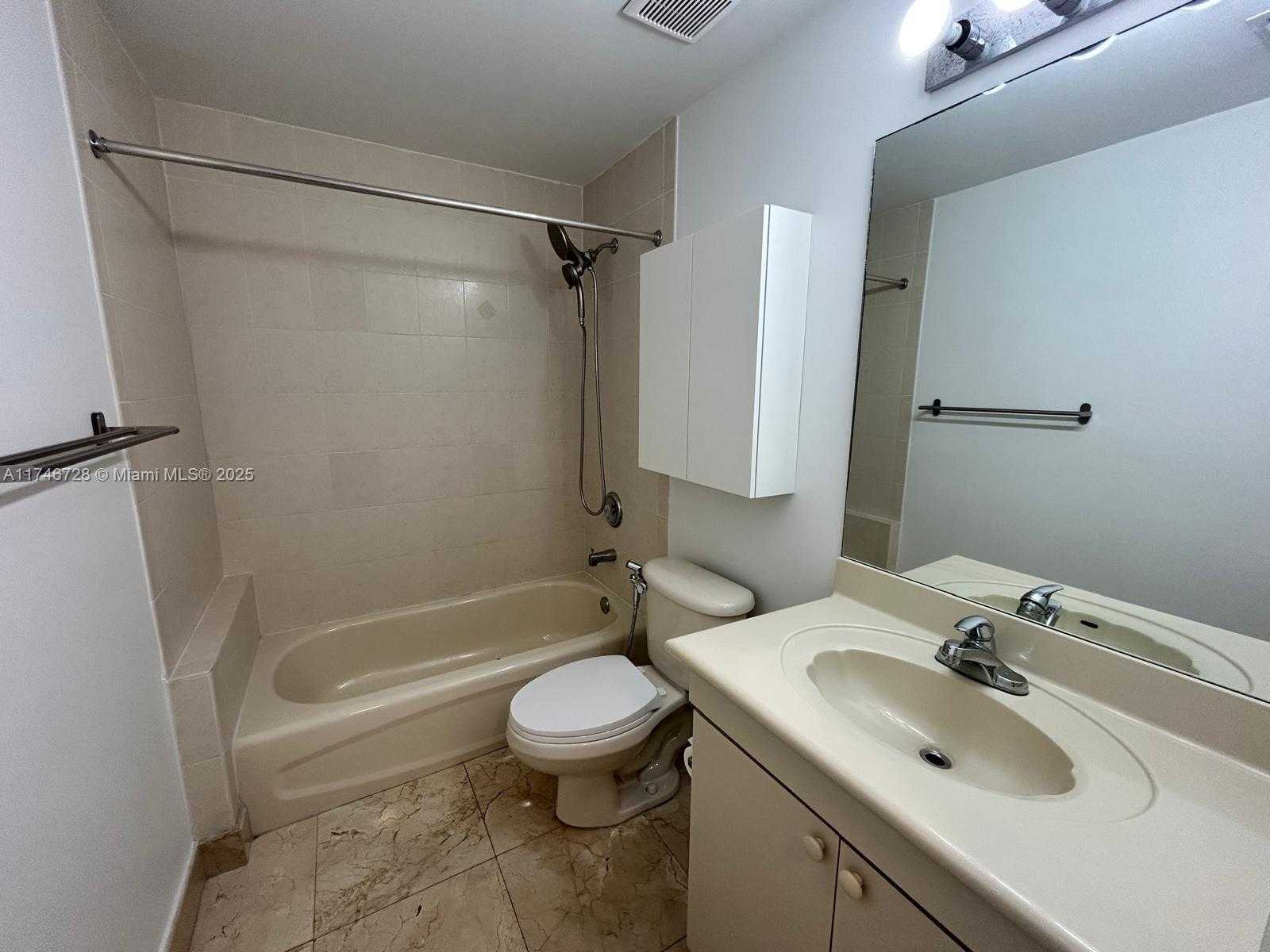 Small Image of 6700 NW 114th Ave, Doral, FL 33178, USA Number 13