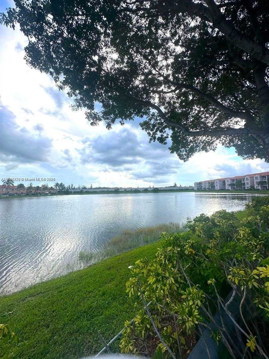Small Image of 6700 NW 114th Ave, Doral, FL 33178, USA Number 2