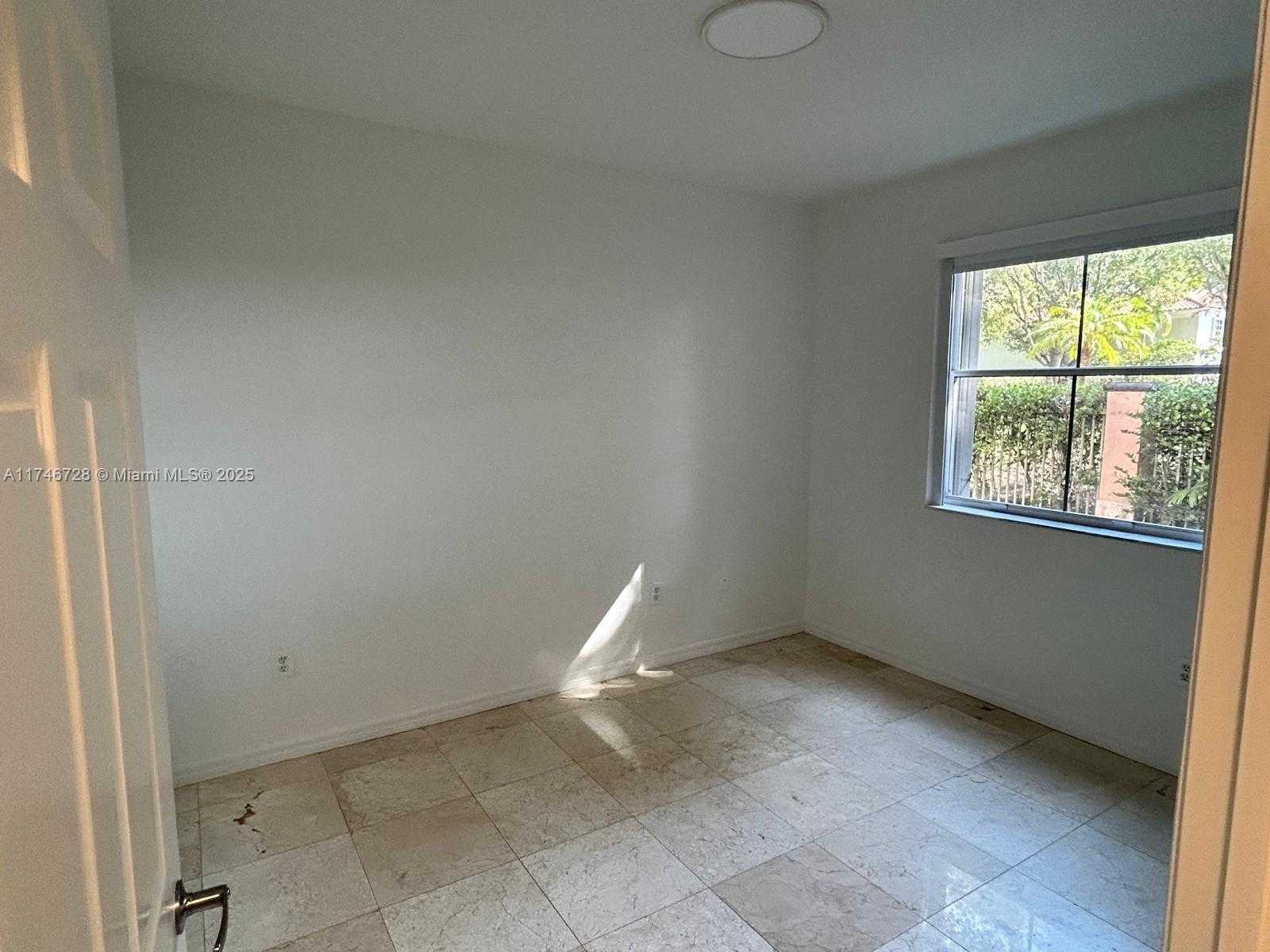 Small Image of 6700 NW 114th Ave, Doral, FL 33178, USA Number 20