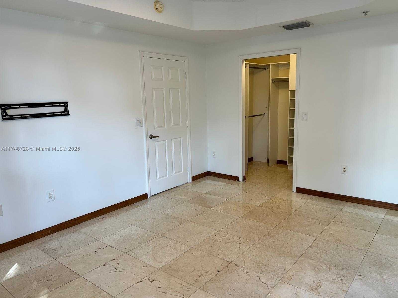 Small Image of 6700 NW 114th Ave, Doral, FL 33178, USA Number 22